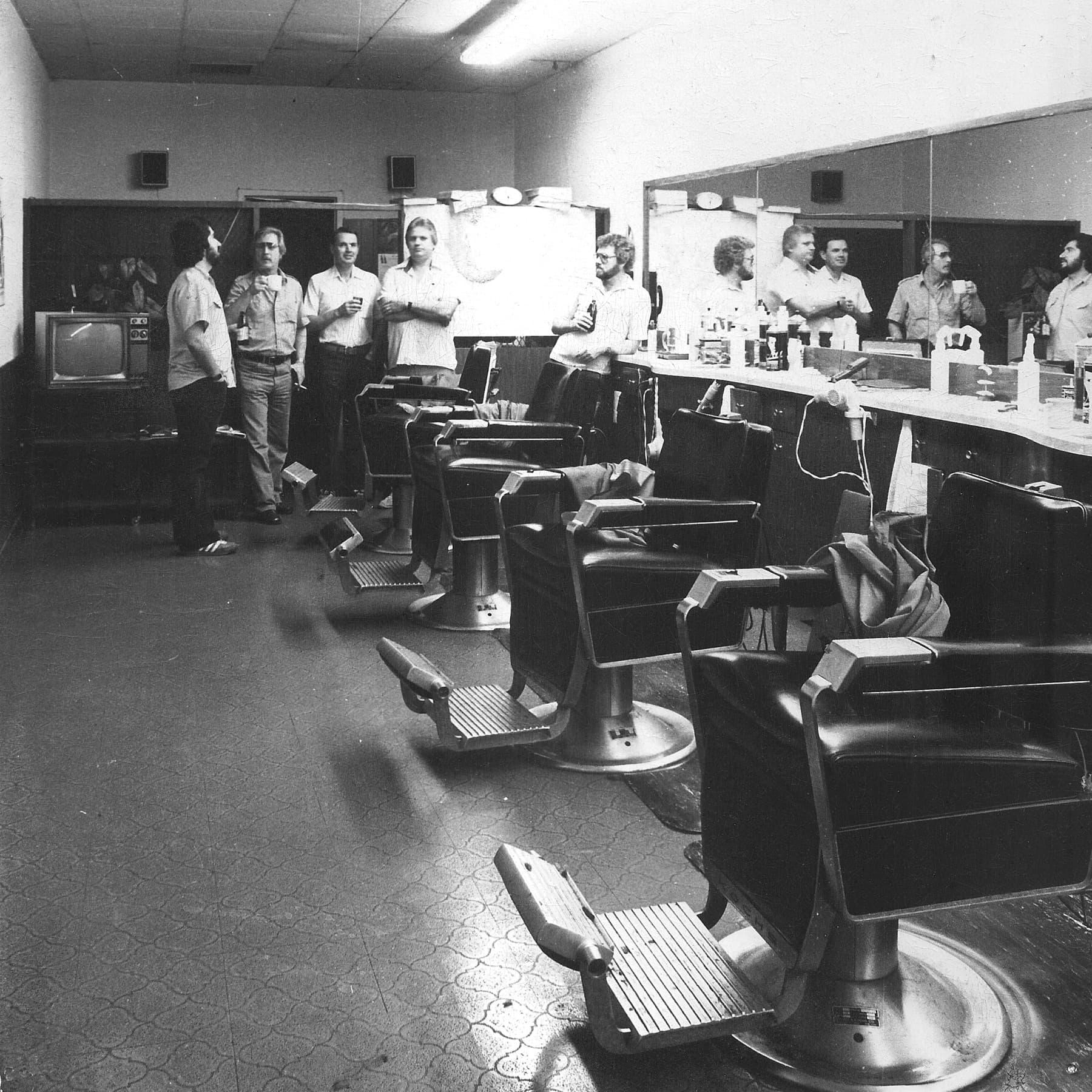Artist Barbers, Hair Salons in Fullerton